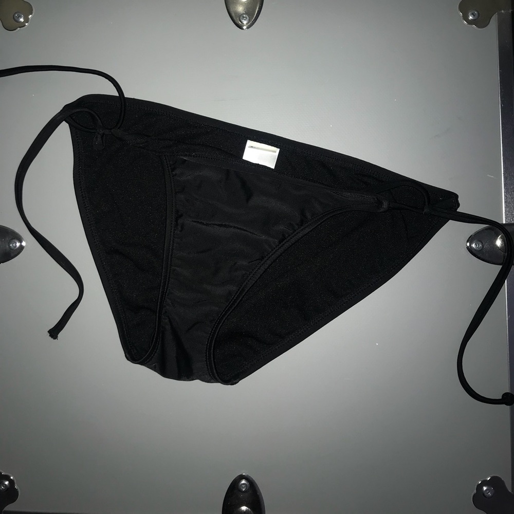 Old Navy Black Bottoms